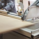 Niespodziewana awaria AGD – lodówka przestaje chłodzić, pralka wypuszcza wodę. Jak sobie poradzić?